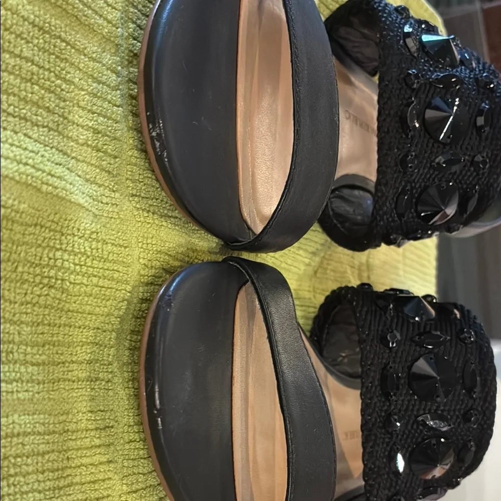 Banana Republic Black Flat Sandals with Embellishments, Size 7 1/2 - Picture 6 of 6